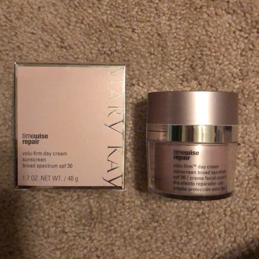 Mary Kay Volu-form daycream